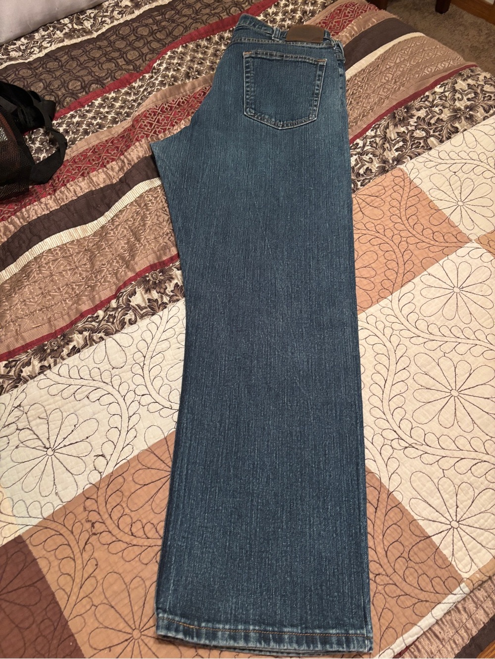 Wrangler Men’s Jeans 36x30 Relaxed Fit Straight Leg Medium Wash Great Condition - Picture 2 of 6